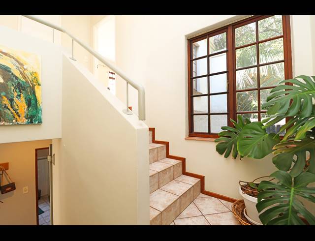 2 BEDROOM HOUSE FOR SALE IN OAKLANDS